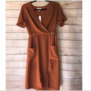 Monteau Rust Short Sleeve V Neck Knee Length Dress